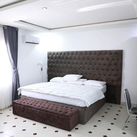 D & D Apartments Abuja Buitenkant foto