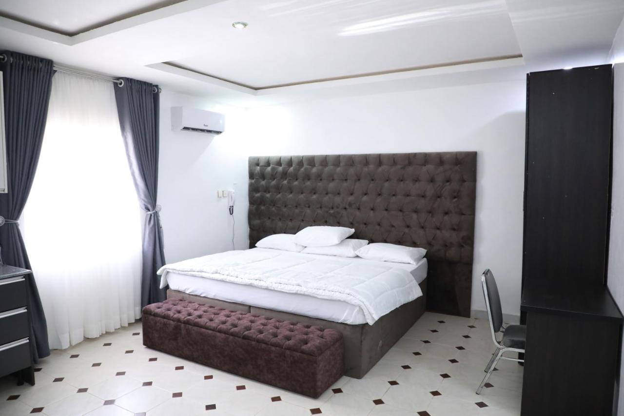 D & D Apartments Abuja Buitenkant foto