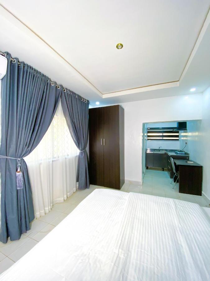 D & D Apartments Abuja Buitenkant foto