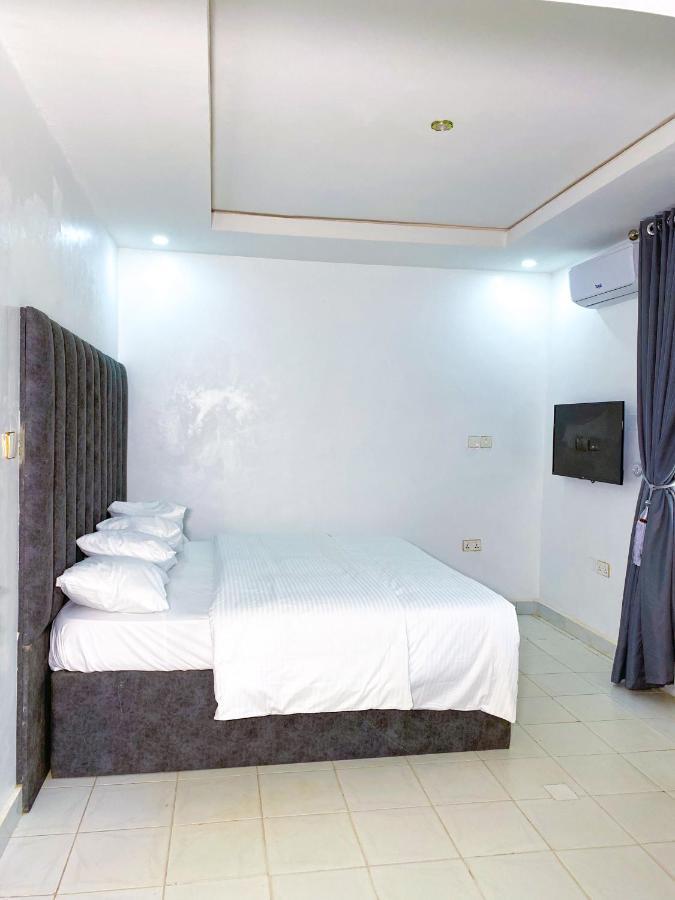 D & D Apartments Abuja Buitenkant foto