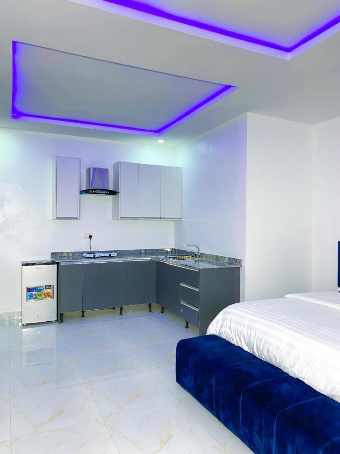 D & D Apartments Abuja Buitenkant foto
