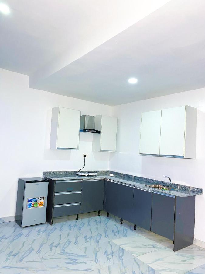 D & D Apartments Abuja Buitenkant foto