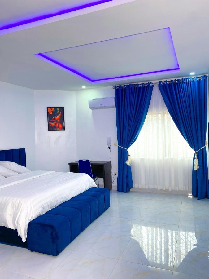 D & D Apartments Abuja Buitenkant foto