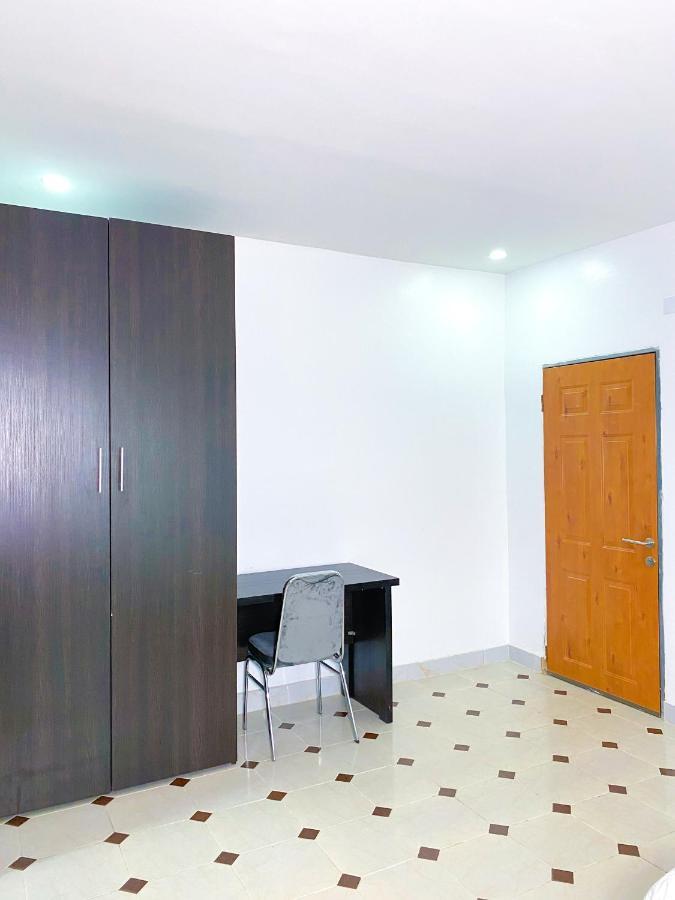 D & D Apartments Abuja Buitenkant foto