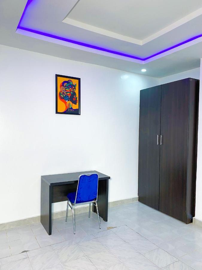 D & D Apartments Abuja Buitenkant foto