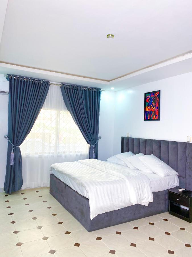 D & D Apartments Abuja Buitenkant foto