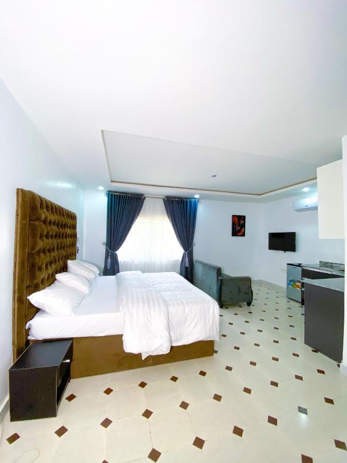 D & D Apartments Abuja Buitenkant foto